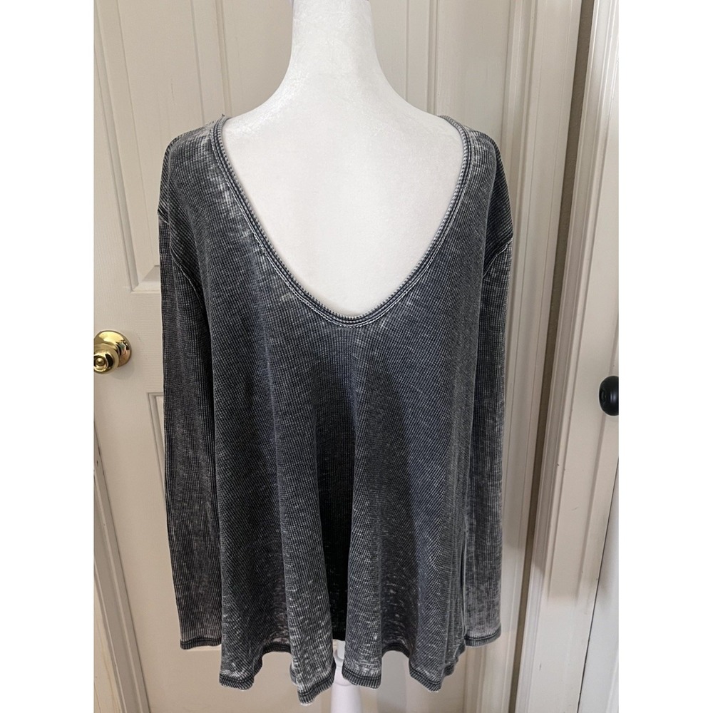Free People Gray Burnout Waffle Knit Thermal Long Sleeve Top Women's Medium - Picture 5 of 7